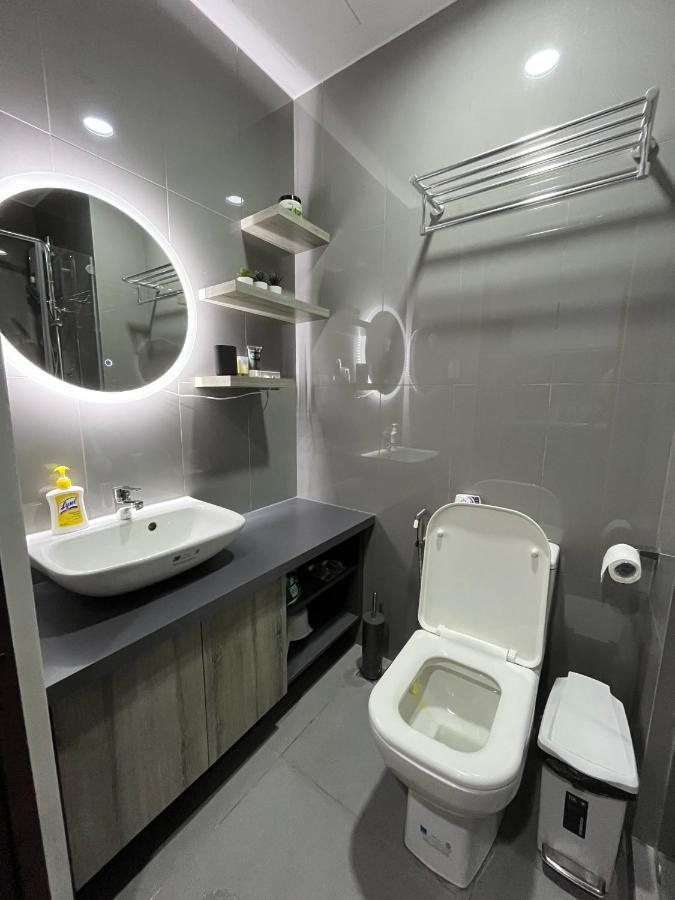 Homey 1 Bedroom Unit At Air Residences Макати Экстерьер фото